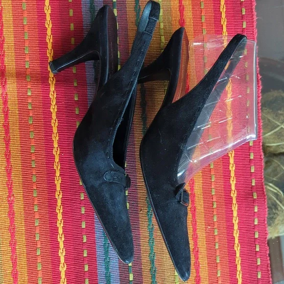 Via Spiga Black Slingback Shoe. Size 8 - Picture 2 of 5